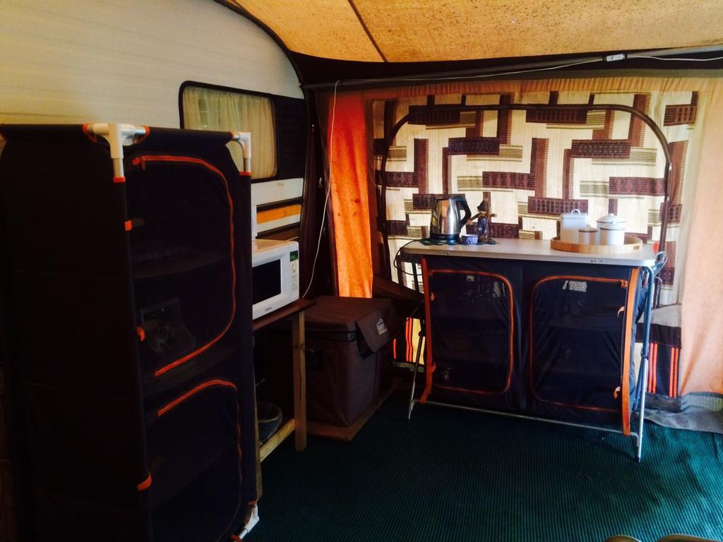 Kalahari Camelthorn Guesthouse And Camping Askham 객실 사진